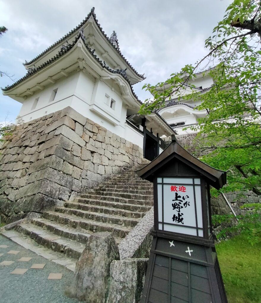 伊賀上野城