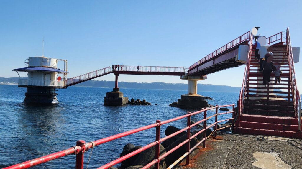 海中展望塔